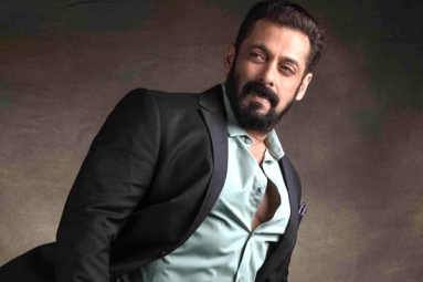 Salman Khan Signs Chiranjeevi&#039;s Lucifer Remake