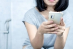 Phone to Loo breaking updates, Phone to Loo problems, taking your phone to loo can give you lifelong problems, Back pain