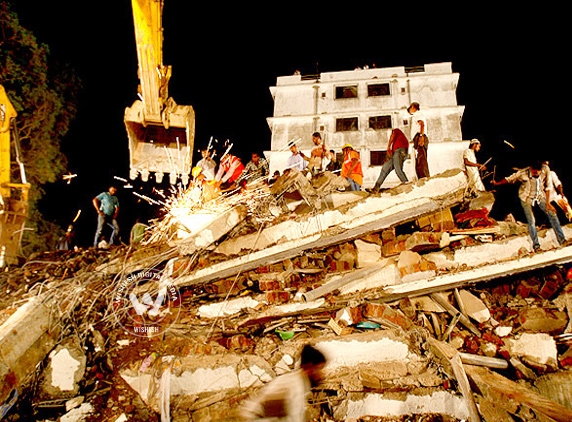 Building Collapse in Mumbai- Over 50 under debris},{ Building Collapse in Mumbai- Over 50 under debris